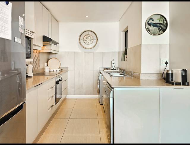 2 BEDROOM APARTMENT FOR SALE IN SHEFFIELD BEACH